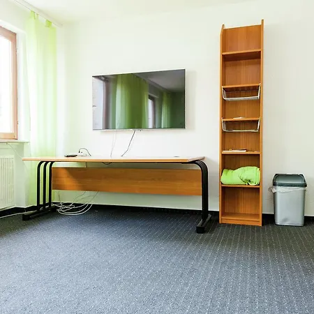 Large Group House In Hesse With Common Room, Terrace, Garden - Ideally Situated *